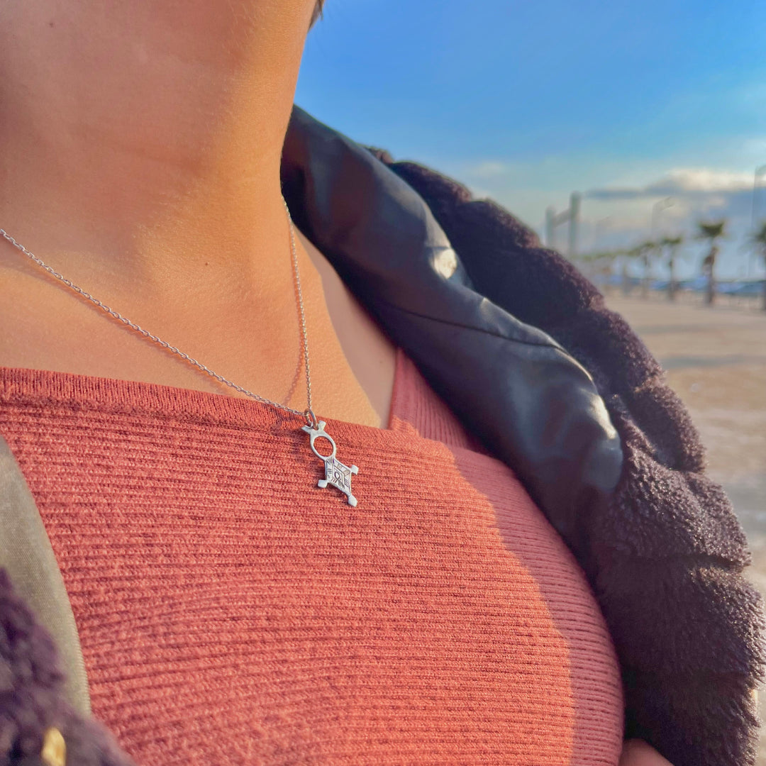 Collier touareg croix de sud en argent