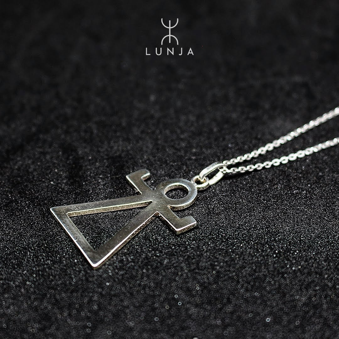 Collier en argent tanit berbère