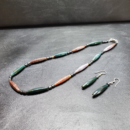 Collier Jaspe sanguin Héliotrope
