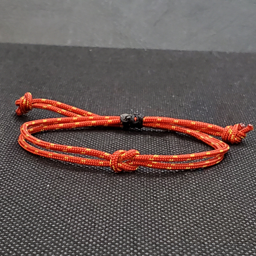 Bracelet fil de paracorde rouge