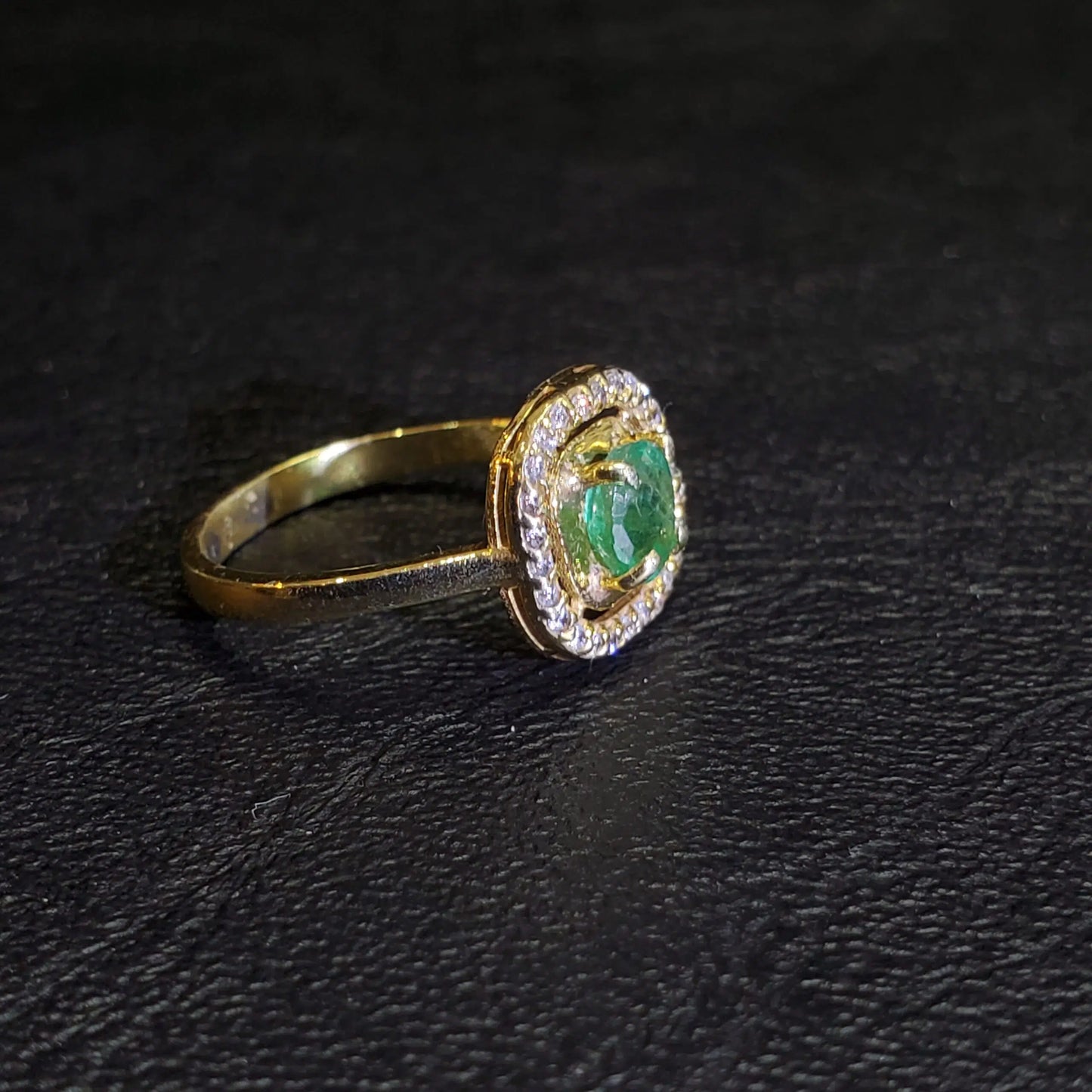 Bague Émeraude 0,5 carat pour Femme en argent platiné en or