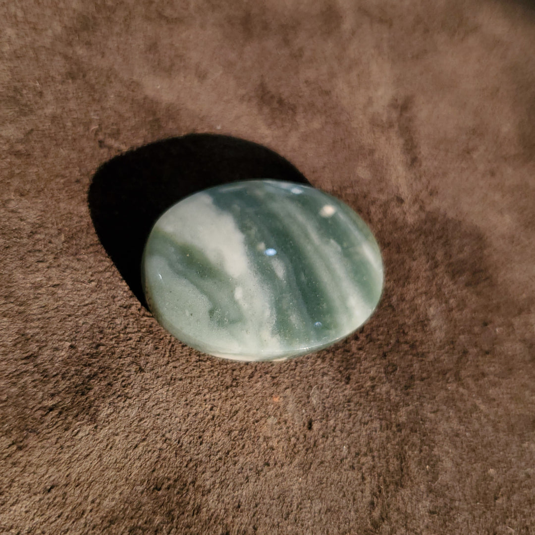 Agate aqueq yemmenite verte عقيق يماني أخضر مجزع