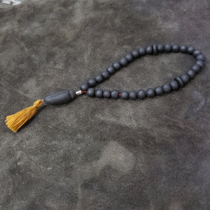Chapelet en ambre noire Tunisien de 33
