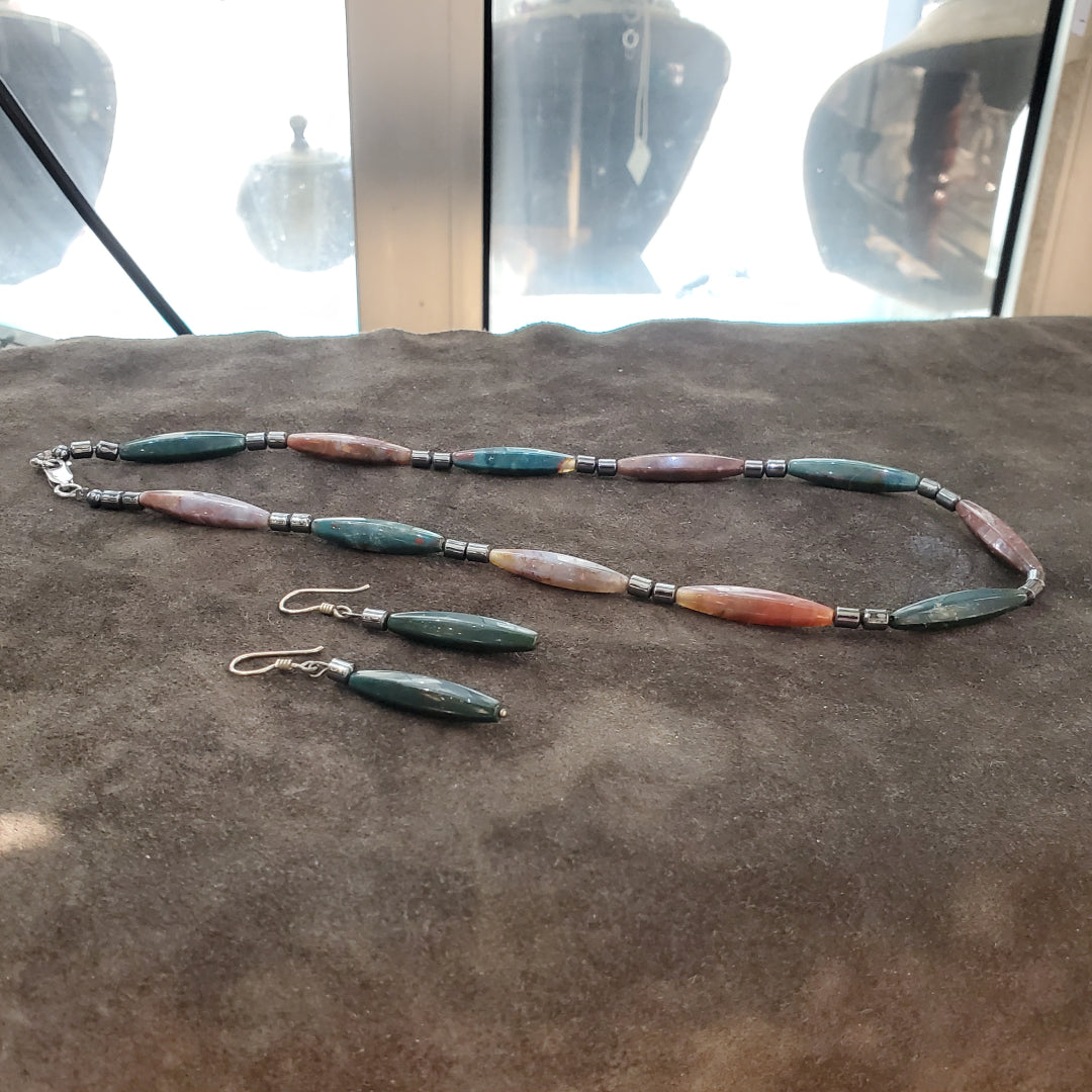 Collier Jaspe sanguin Héliotrope