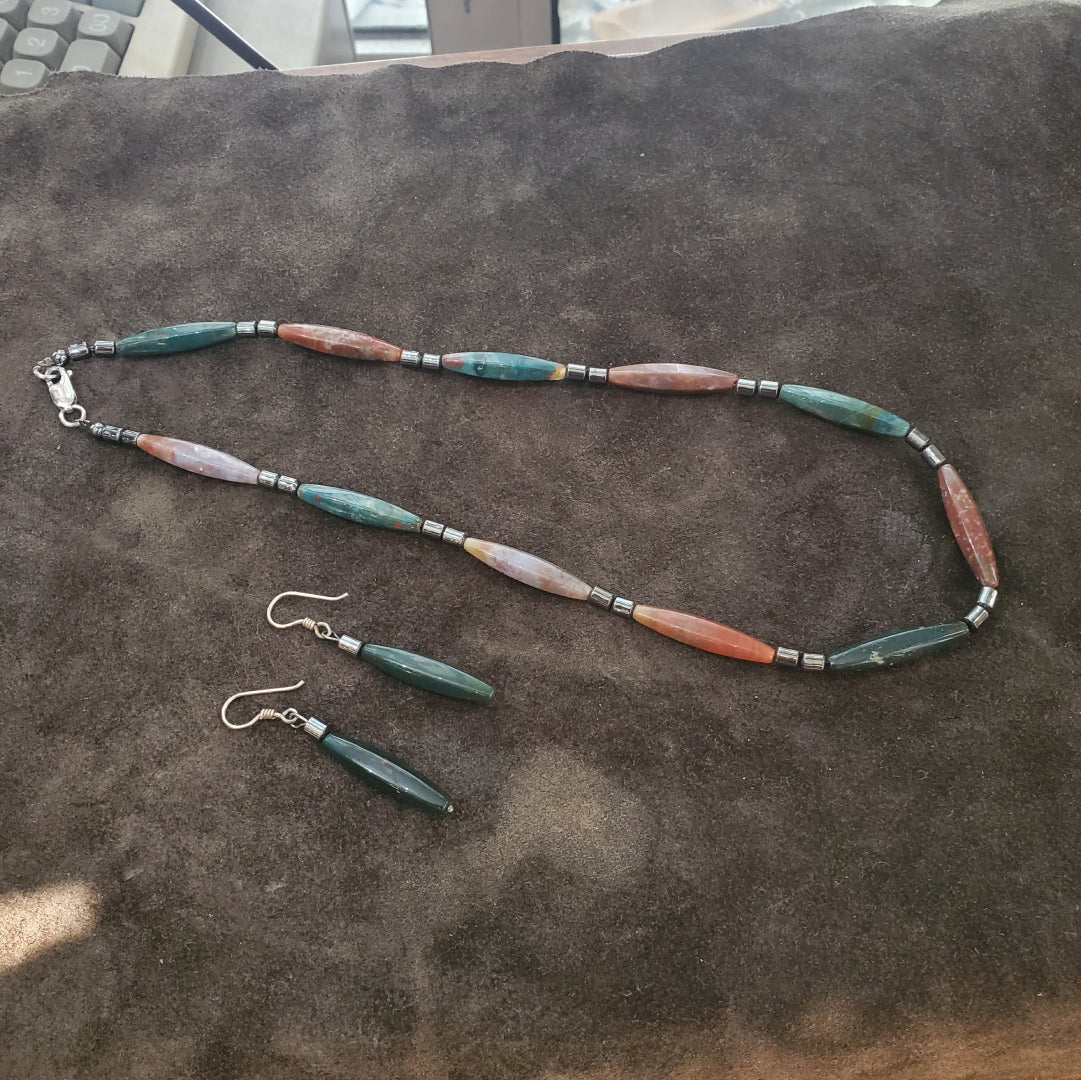 Collier Jaspe sanguin Héliotrope