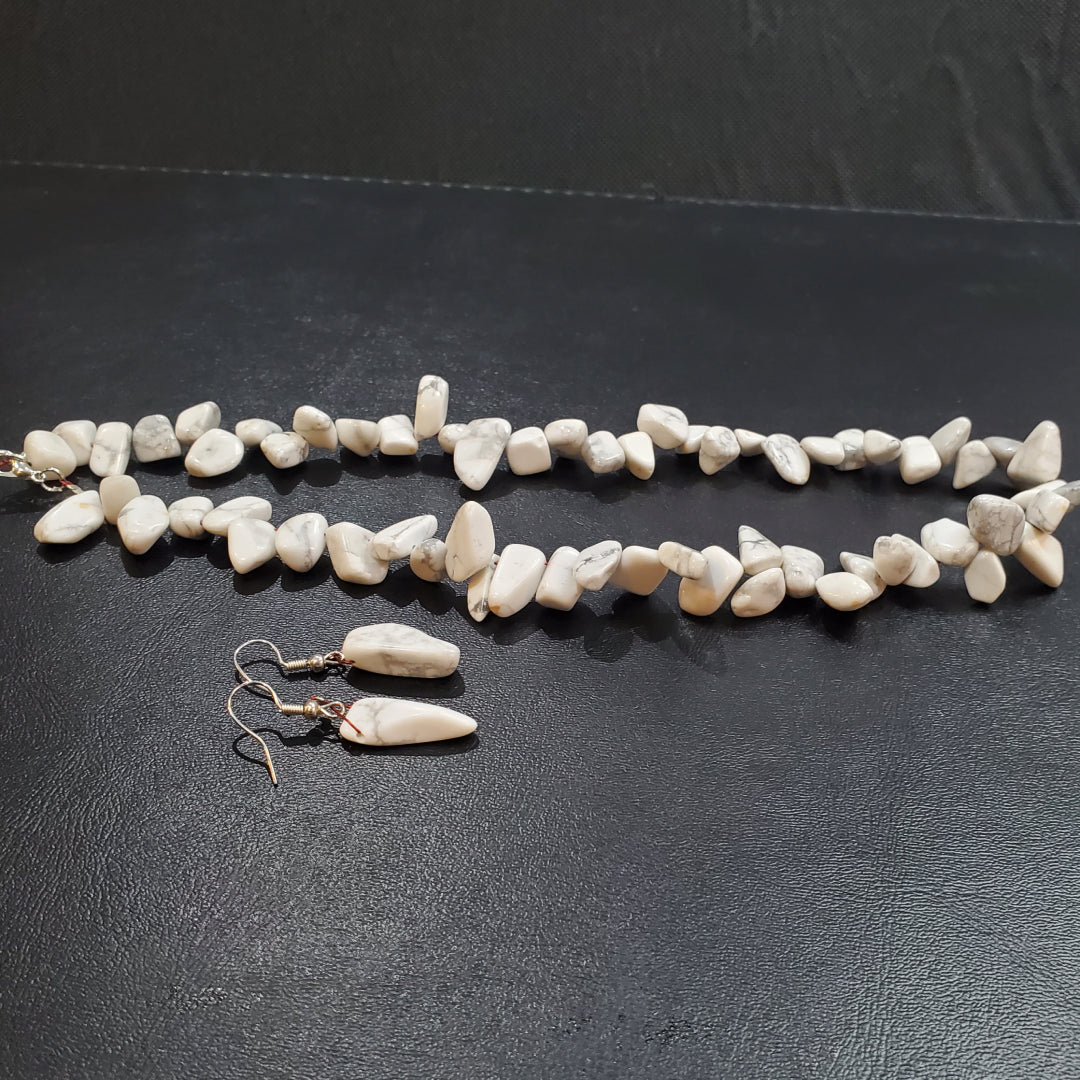 Collier et boucles d’oreilles en pierre Howélite Naturelle avec argent  massif