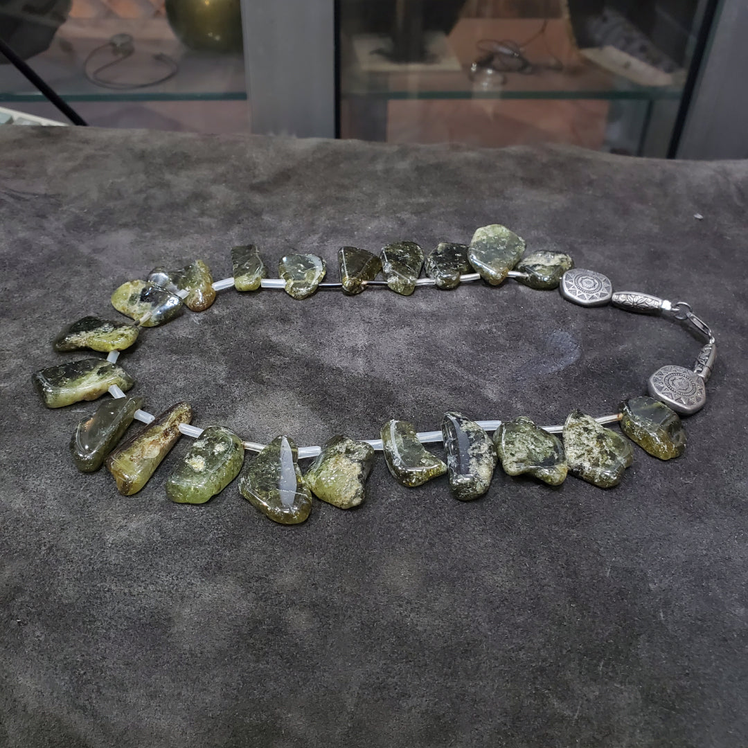 Collier Femme en pierres Grenat Vert Naturelles