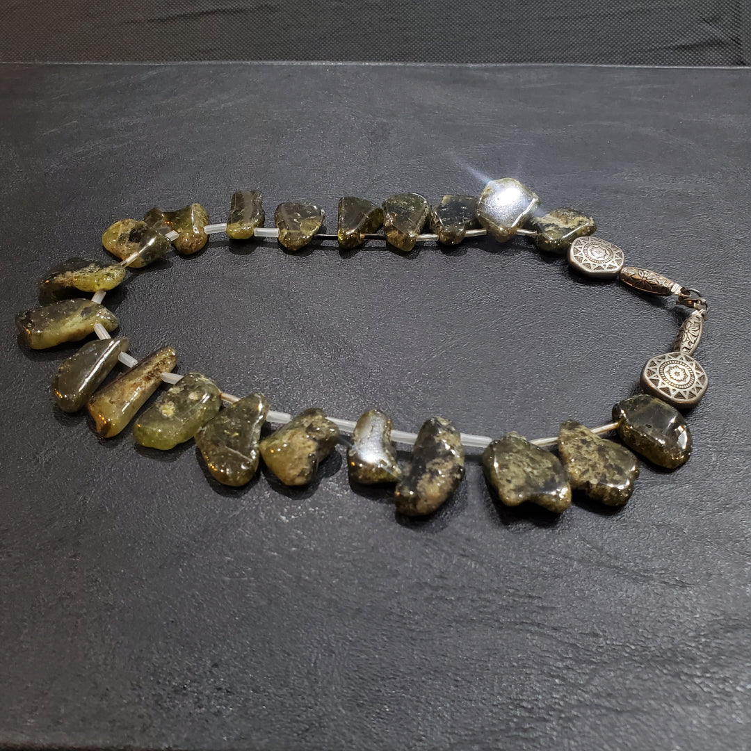 Collier Femme en pierres Grenat Vert Naturelles