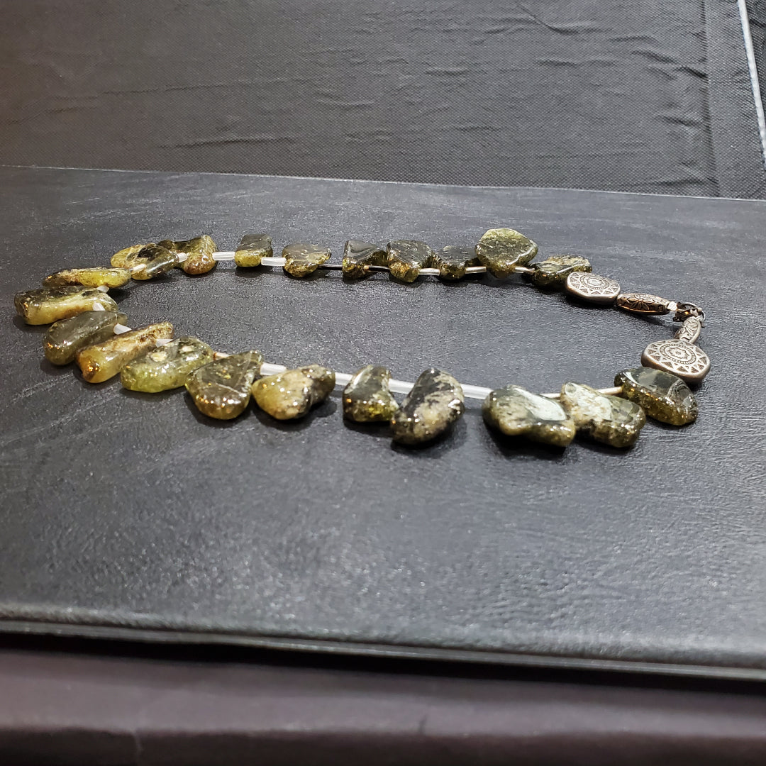 Collier Femme en pierres Grenat Vert Naturelles