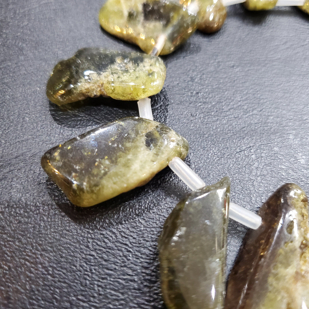 Collier Femme en pierres Grenat Vert Naturelles