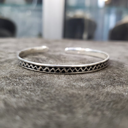 Jonc en argent Agadez fine avec profil Zigzag