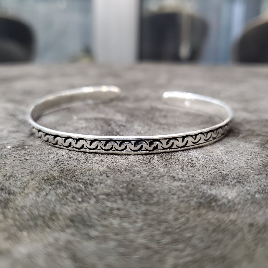 Jonc Amazigh en argent 925 fine avec profil arcades