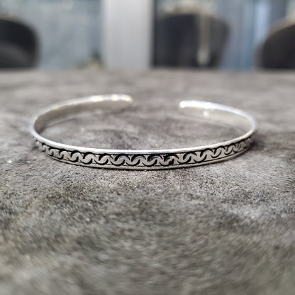 Jonc Amazigh en argent 925 fine avec profil arcades