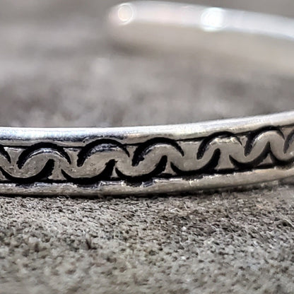 Jonc Amazigh en argent 925 fine avec profil arcades