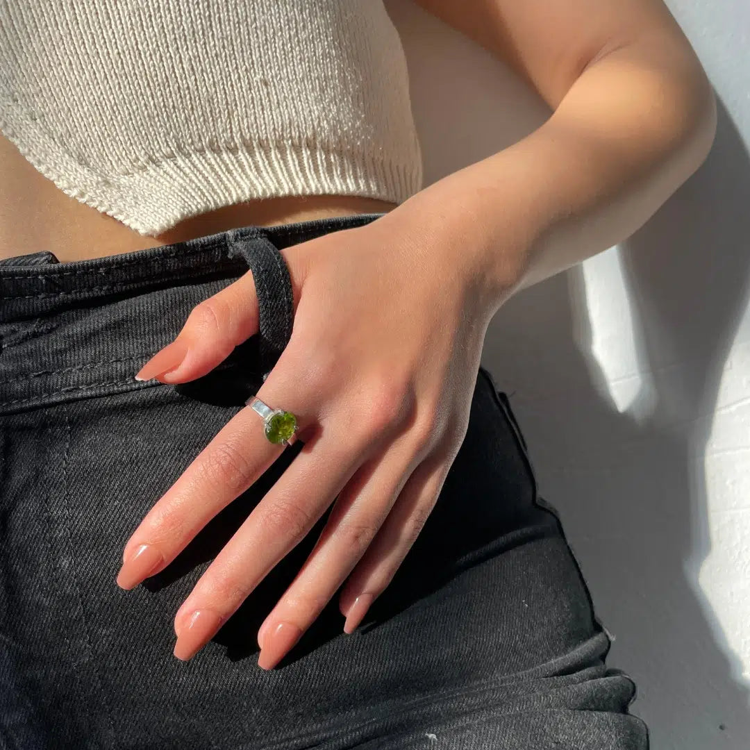 Bague Ajustable en pierre Péridot 2,6 carats  en argent 925  زبردج