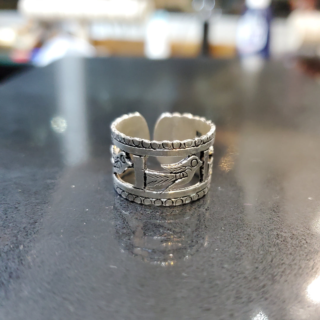 Bague Berbère Amazigh Large en Argent 925 – Motifs Poisson en Série Gravés à la Main | Lunja