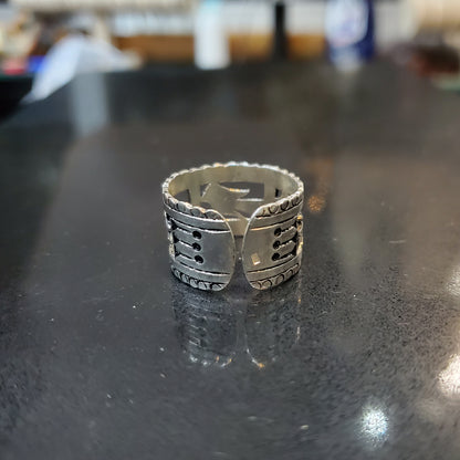 Bague Berbère Amazigh Large en Argent 925 – Motifs Poisson en Série Gravés à la Main | Lunja