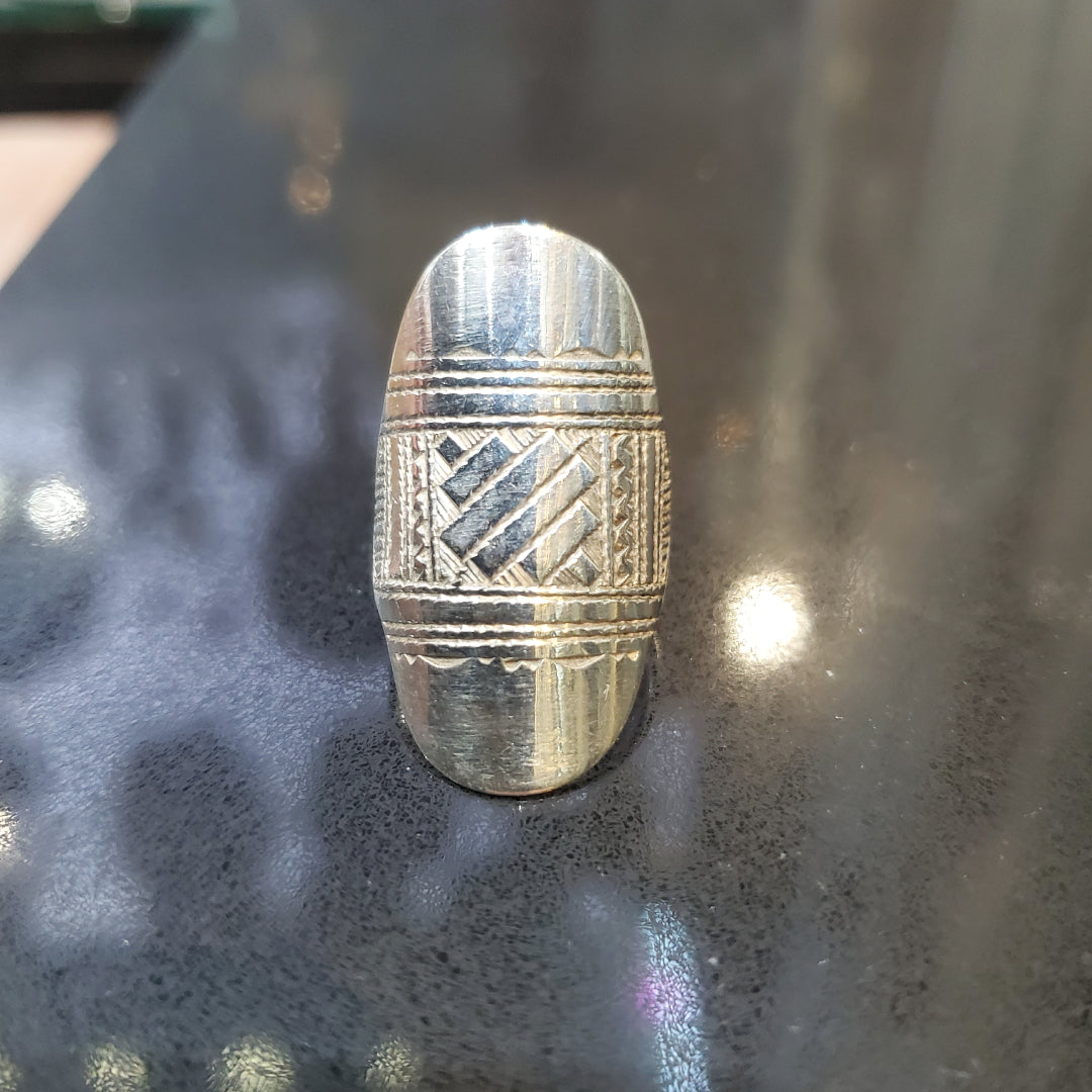 Bague Berbère Amazigh en Argent 925 – Motif Margoum Gravé Main (Taille 53)