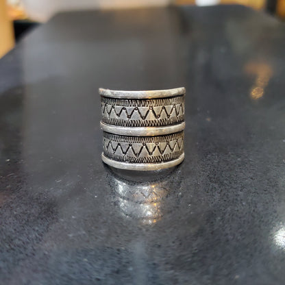 Bague Berbère Amazigh Large en Argent 925 – Motif Double Zigzag Gravé à la Main | Lunja
