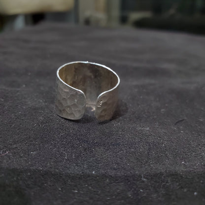 Bague Berbère Large en Argent 925  Motif Fibule Gravé à la Main Artisanat Amazigh