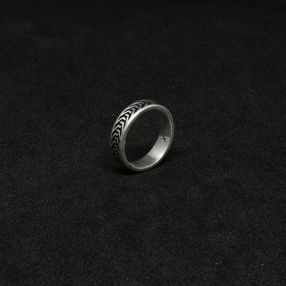 Bague Berbère Amazigh Motifs Flèches en Argent 925 – Gravure Artisanale Lunja (taille 58)