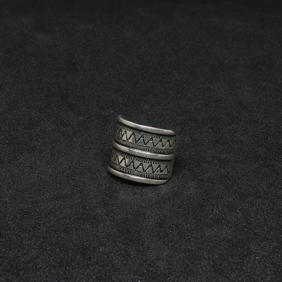 Bague Berbère Amazigh Large en Argent 925 – Motif Double Zigzag Gravé à la Main | Lunja