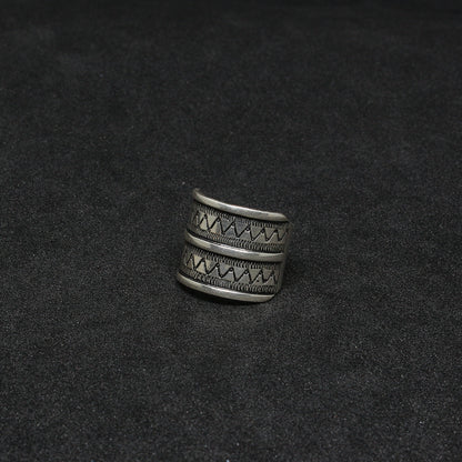 Bague Berbère Amazigh Large en Argent 925 – Motif Double Zigzag Gravé à la Main | Lunja