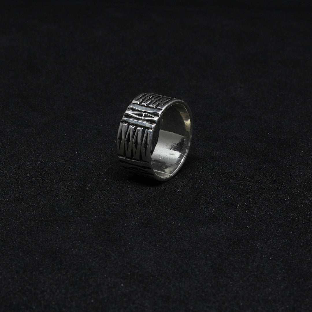 Bague Berbère Amazigh Motifs Yeux en Argent Taille 59925 – Gravure Artisanale Lunja