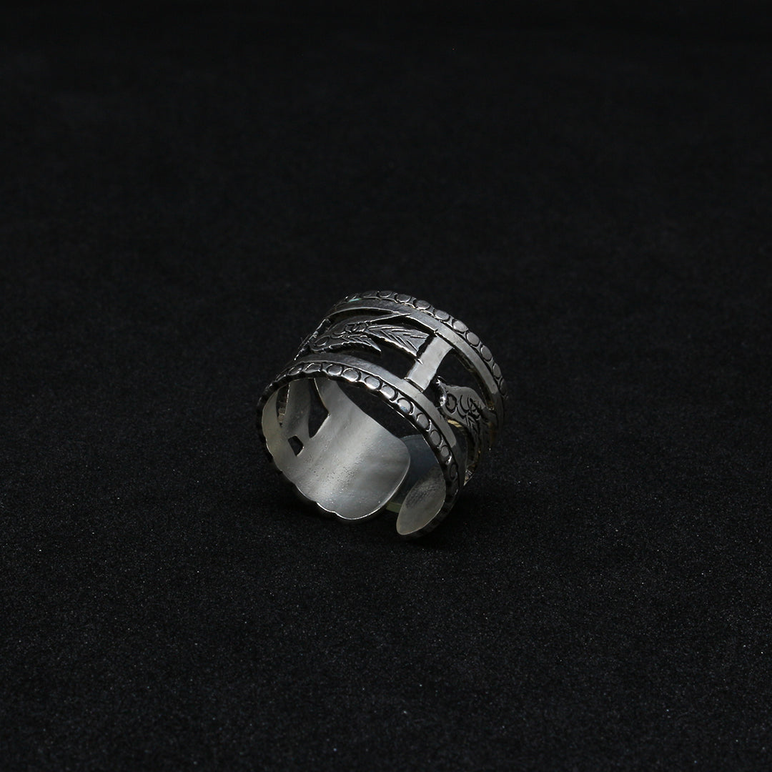 Bague Berbère Amazigh Large en Argent 925 – Motifs Poisson en Série Gravés à la Main | Lunja