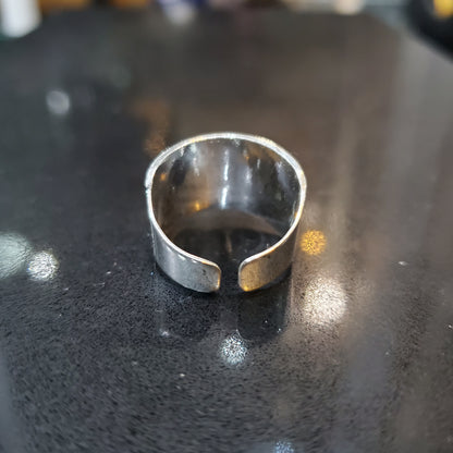 Bague Berbère &amp; Amazigh Motif Margoum en Argent 925 – Gravure Artisanale Lunja