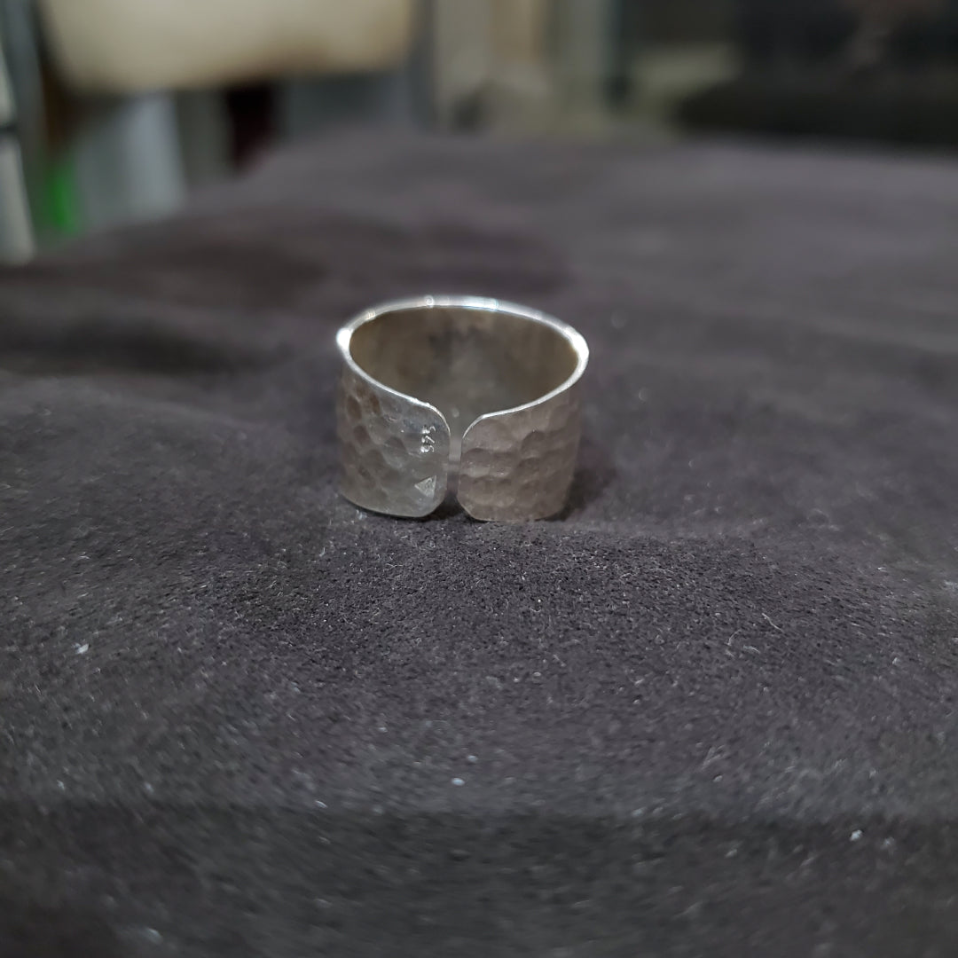 Bague Berbère Amazigh Large en Argent 925  Motif Khomsa Gravé à la Main