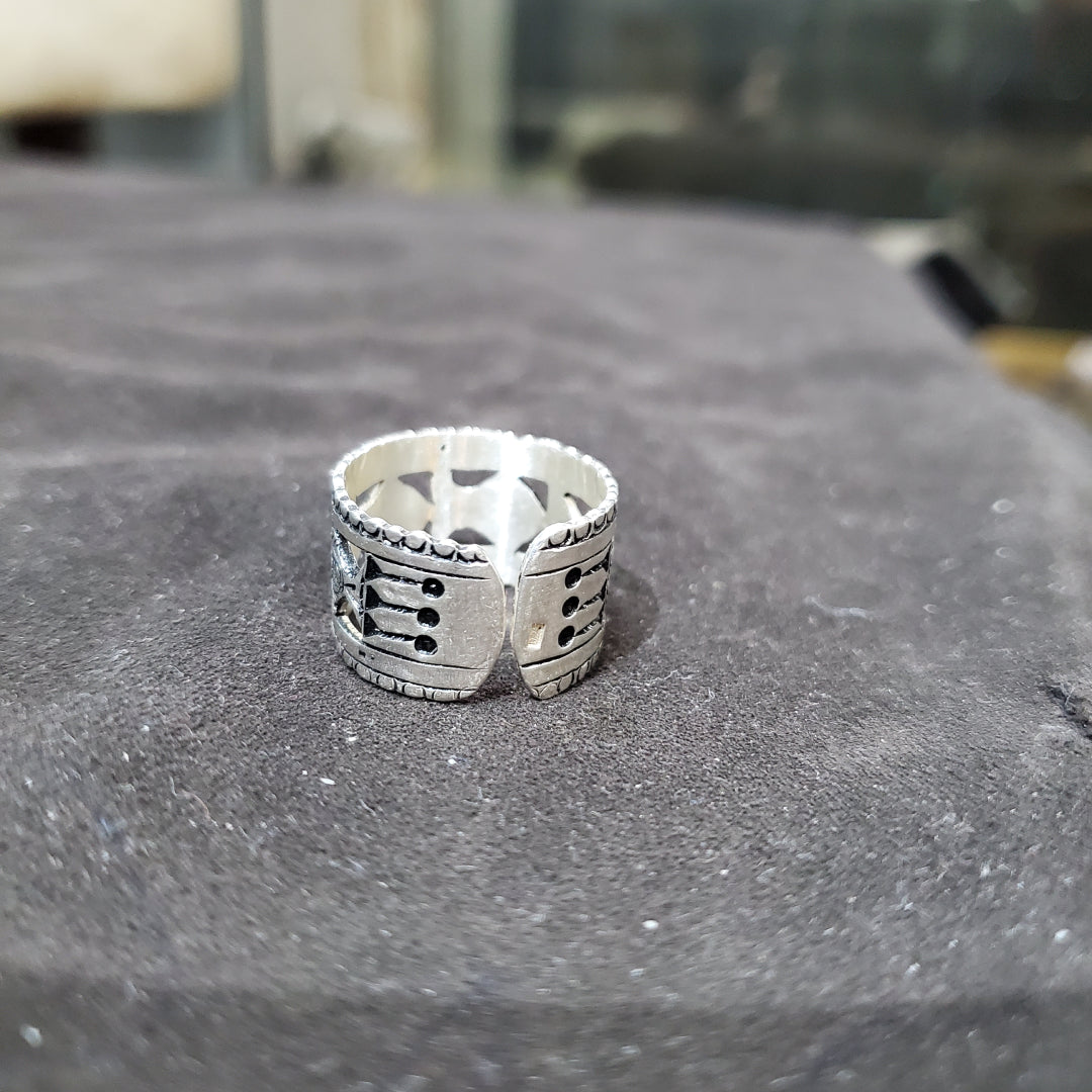 Bague Berbère Amazigh en Argent 925 Motif Poisson Gravé à la Main
