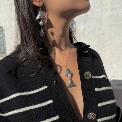 Boucles d'oreilles avec pendentifs poissons en argent 925 et perles de culture