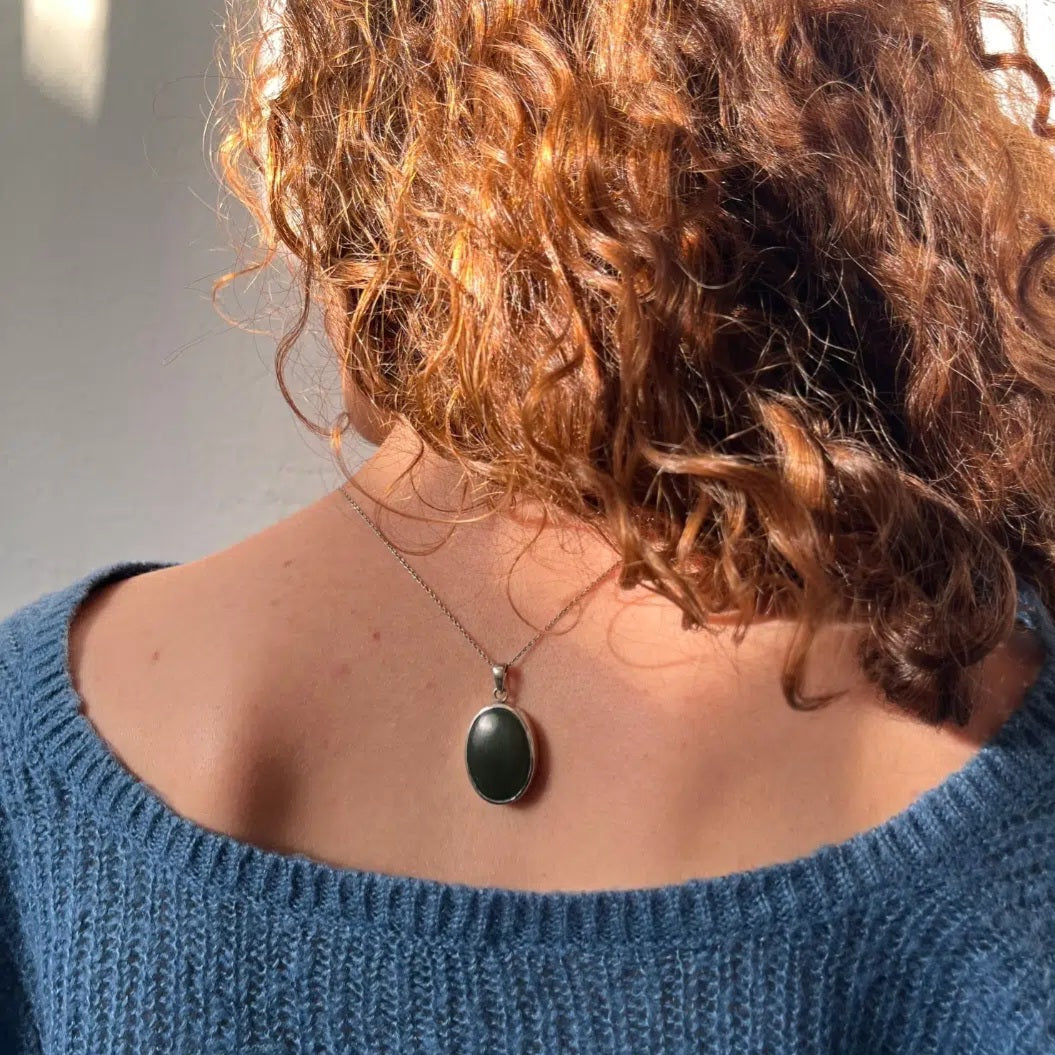 Collier en argent 925 avec une pierre jade verte naturelle