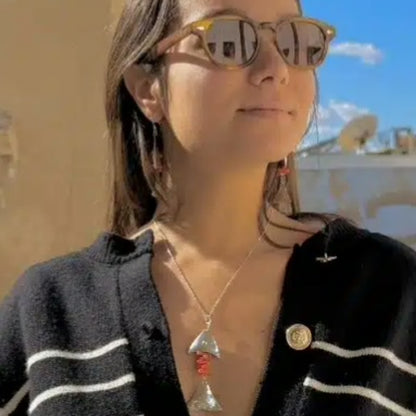 Collier en pendentif Poisson en argent 925 et corail rouge naturel