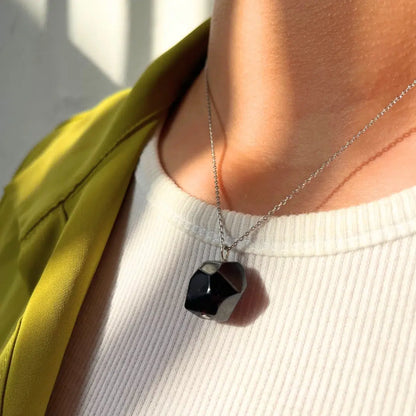 Collier en Argent 925 avec un pendentif en pierre Grenat