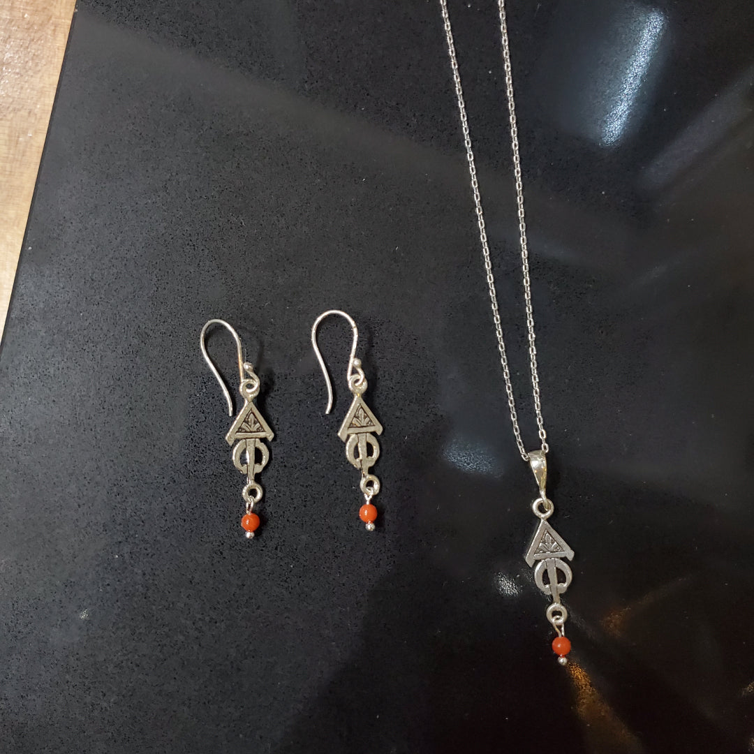 Parure Berbère Amazigh Fibule en Argent 925 et Corail Naturel – Fait Main