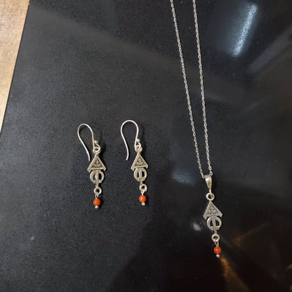 Parure Berbère Amazigh Fibule en Argent 925 et Corail Naturel – Fait Main