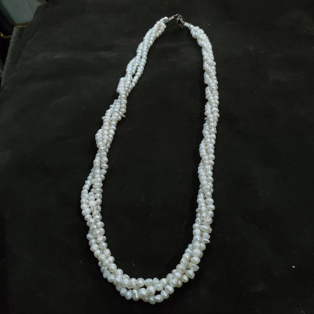 Collier 3 Rangées en Perles de Culture Naturelles Blanches