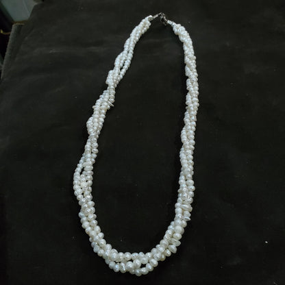 Collier 3 Rangées en Perles de Culture Naturelles Blanches