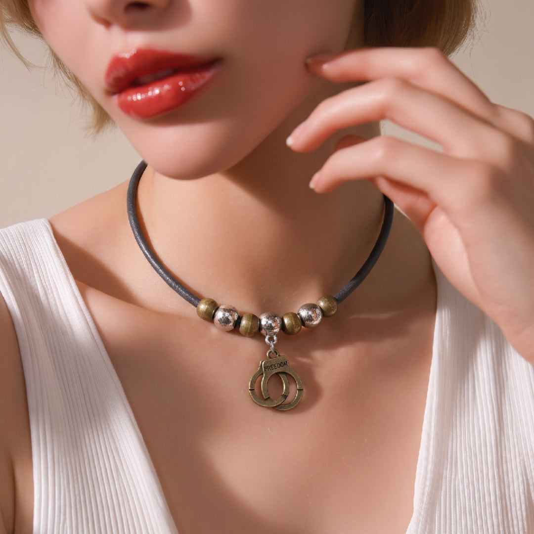 Collier Ras de Cou Femme en Fil de Paracorde Marron – Fait Main