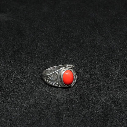 Bague Amazigh en argent 925 et en Corail rouge classé du premier choix