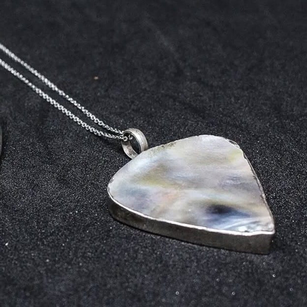 Collier en argent 925 avec un motif en Nacre de la mer