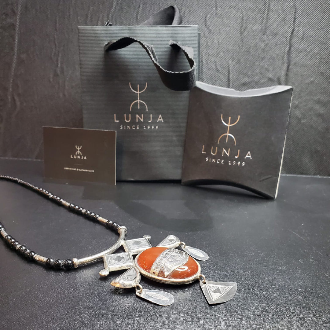 Collier Amazigh en Argent 925 avec Pierre Cornaline Naturelle avec Motif Agadez Gravé à la Main