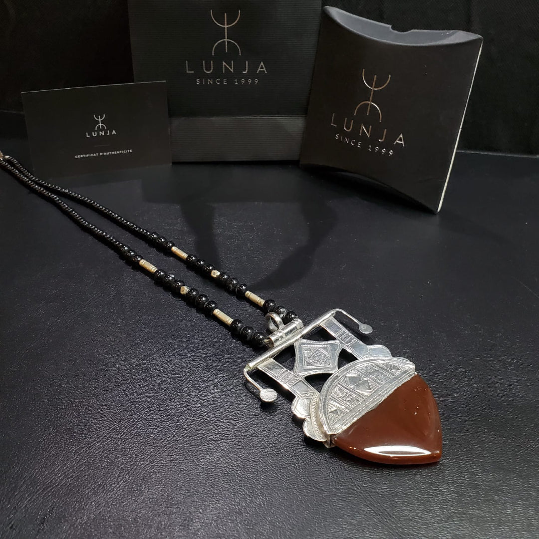 Collier Amazigh en Argent 925 avec Pierre Cornaline Naturelle avec Motif Agadez Gravé à la Main