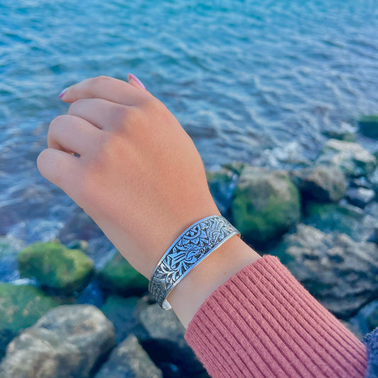 Wide Touareg silver bangle