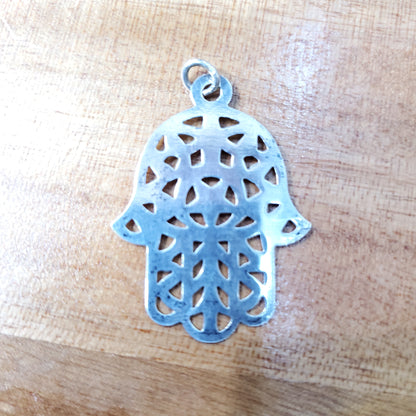 Pendentif Khomsa ou Main de Fatma Berbère Tunisienne en Argent  Fait Main
