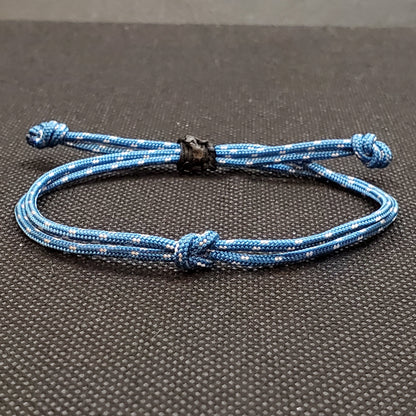 Bracelet en fil de paracorde  bleu