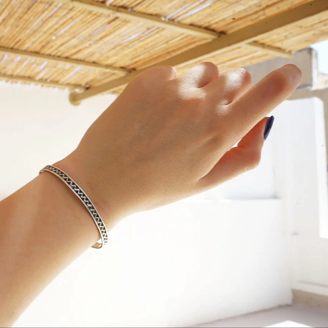 Jonc en argent Agadez fine avec profil Zigzag